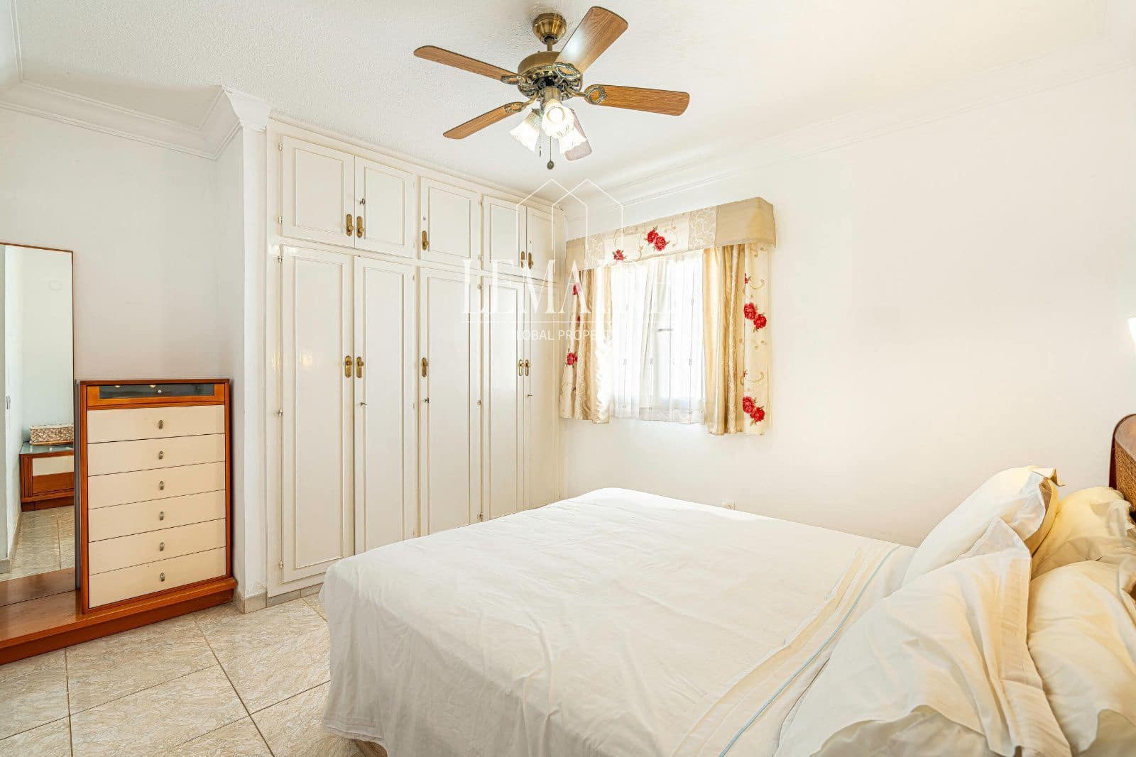 3 bedroom Villa for sale in Palm-Mar with pool - € 680,000 (Ref: 10163560)