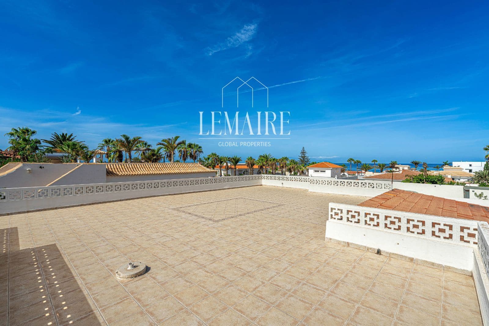 3 bedroom Villa for sale in Palm-Mar with pool - € 680,000 (Ref: 10163560)