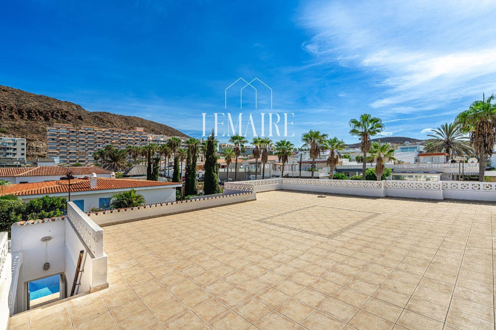 3 bedroom Villa for sale in Palm-Mar with pool - € 680,000 (Ref: 10163560)