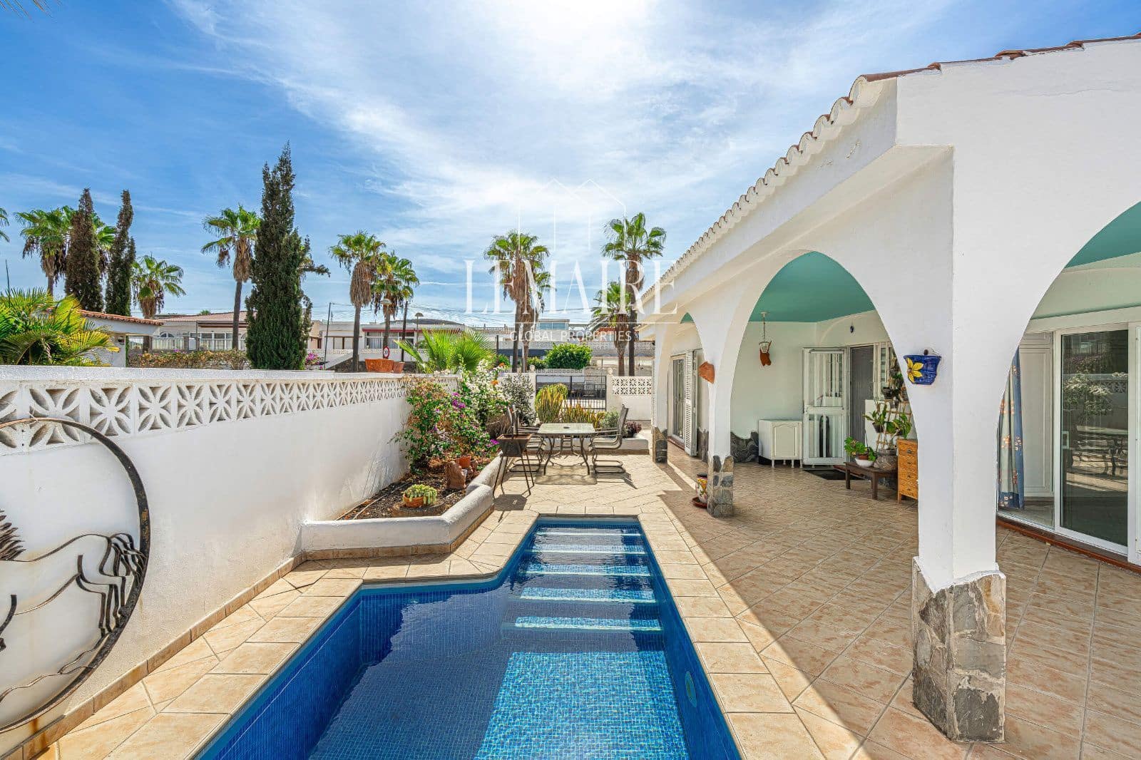 3 bedroom Villa for sale in Palm-Mar with pool - € 680,000 (Ref: 10163560)