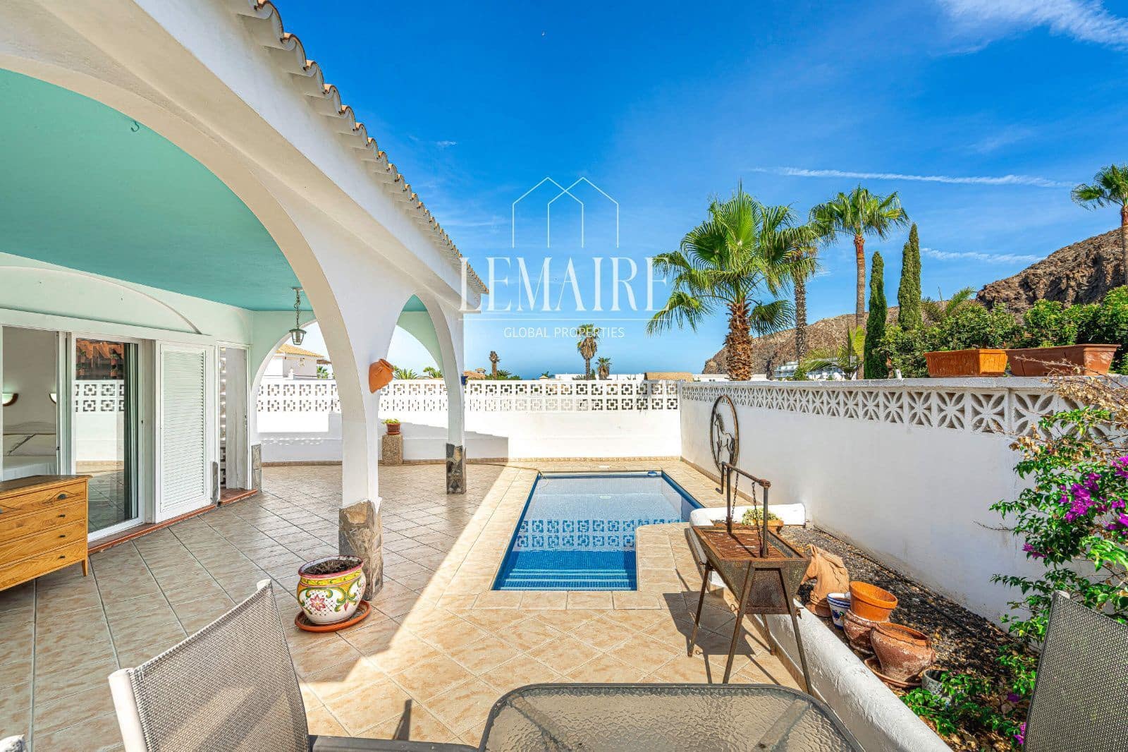 3 bedroom Villa for sale in Palm-Mar with pool - € 680,000 (Ref: 10163560)