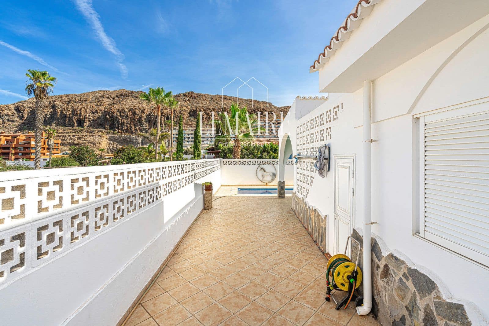 3 bedroom Villa for sale in Palm-Mar with pool - € 680,000 (Ref: 10163560)