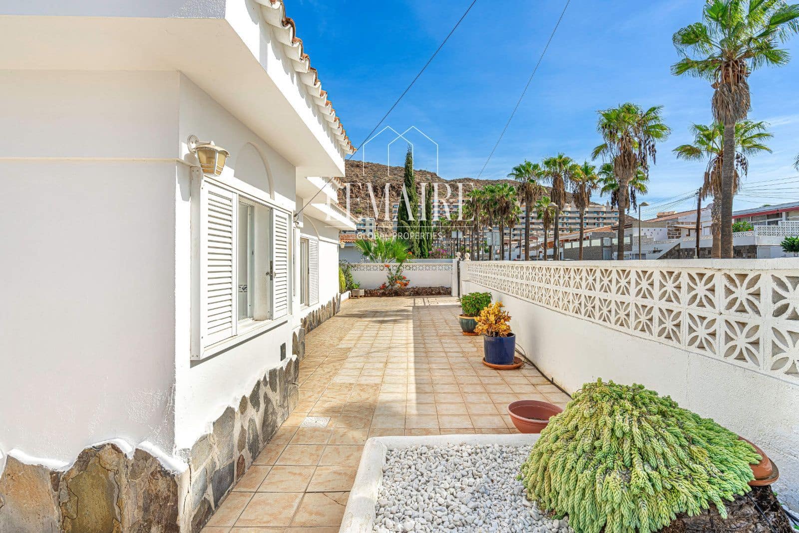 3 bedroom Villa for sale in Palm-Mar with pool - € 680,000 (Ref: 10163560)