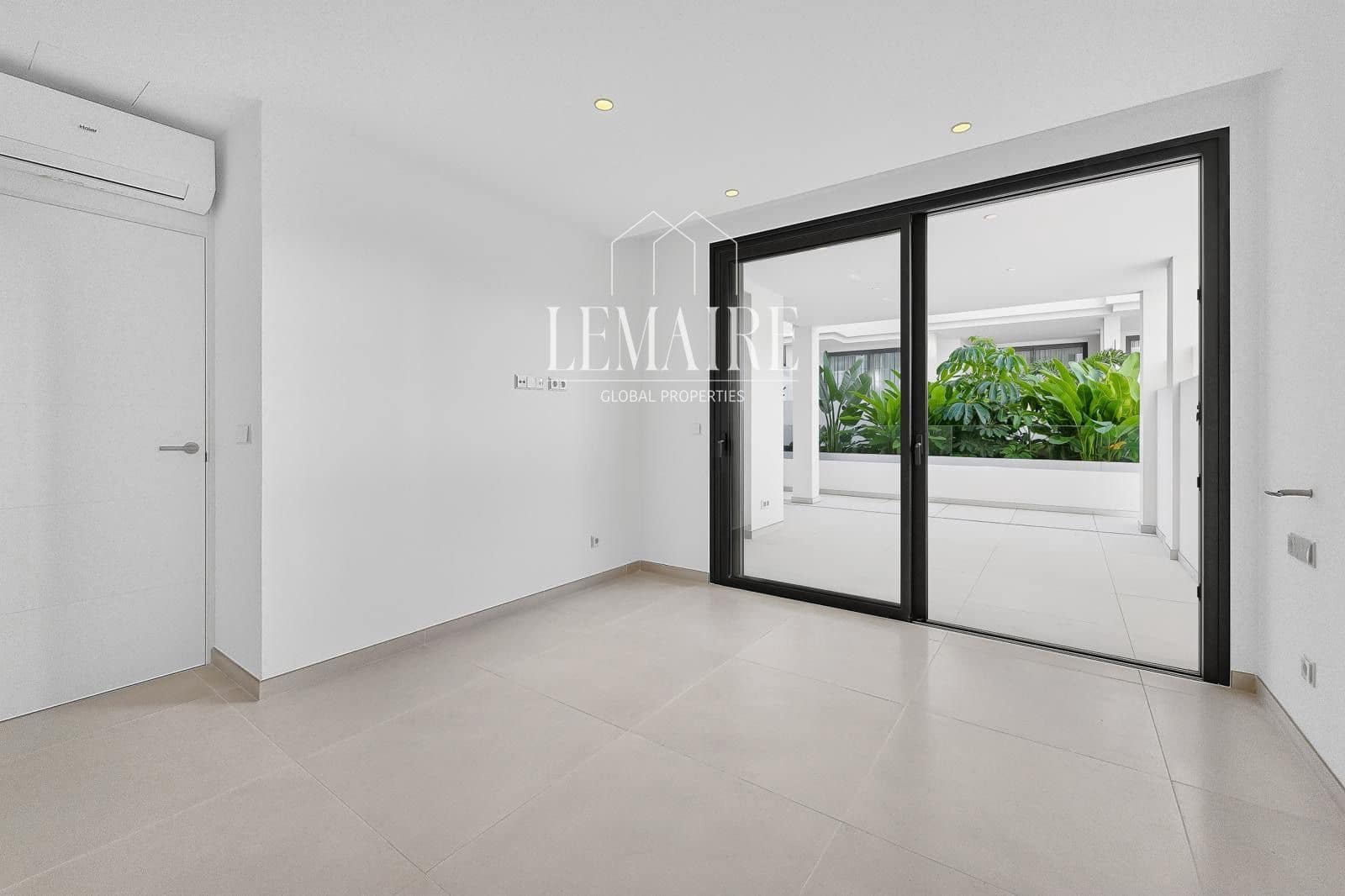 1 sypialnia Mieszkanie na sprzedaż w Palm-Mar z basenem garażem - 378 500 € (Ref: 10181738)