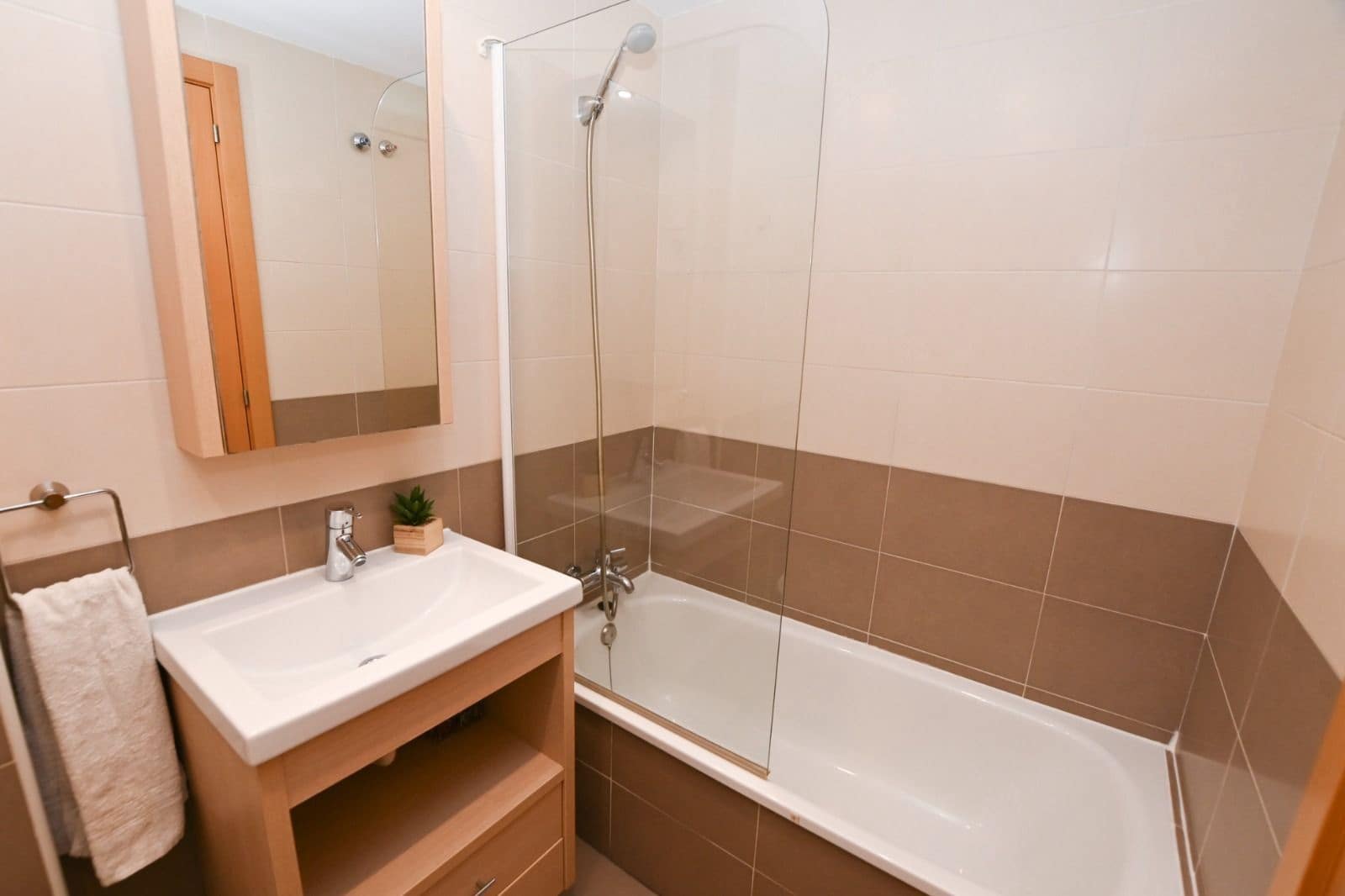 Apartamento de 2 habitaciones en Calpe / Calp en venta con piscina garaje - 279.900 € (Ref: 10049931)