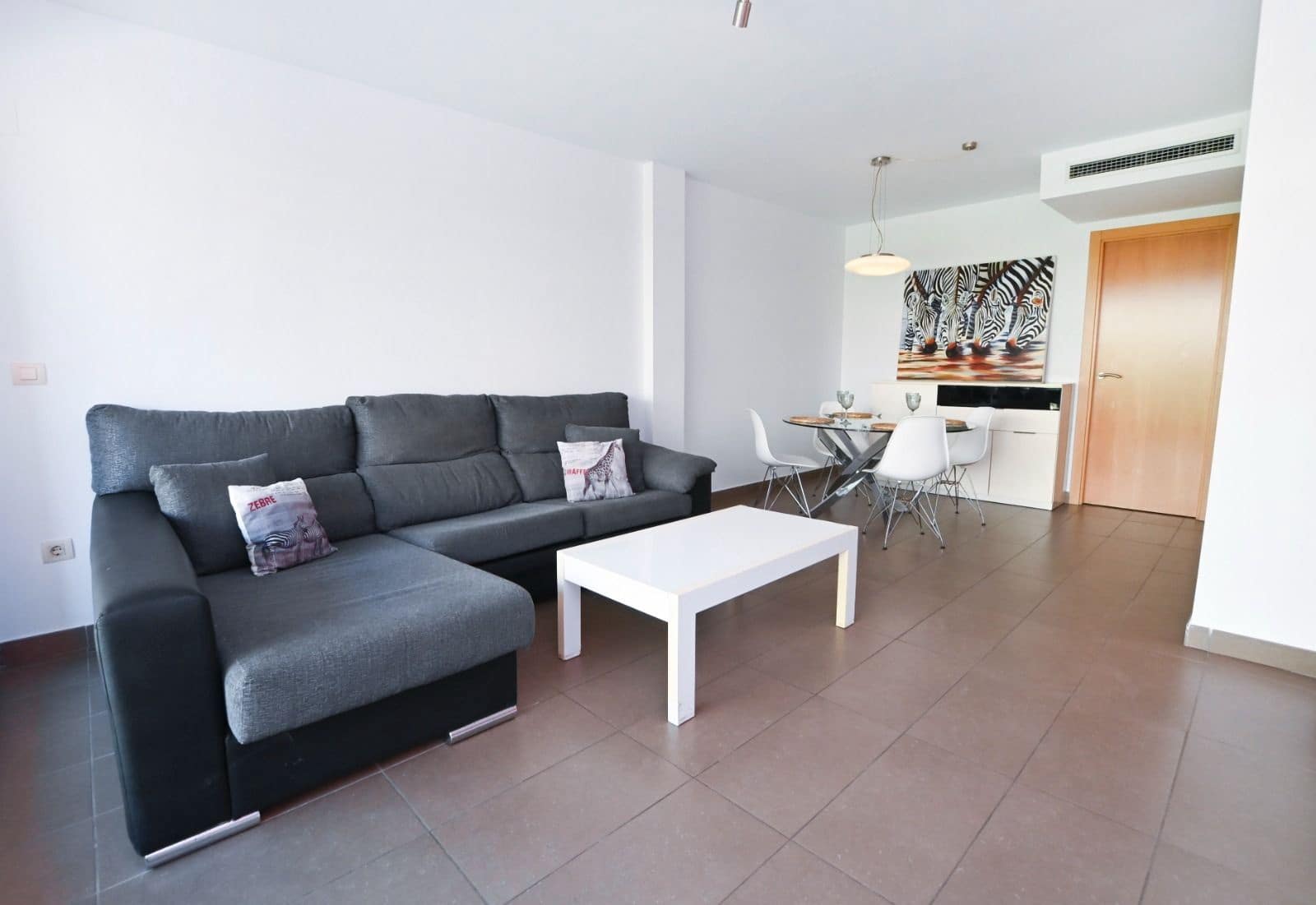 Apartamento de 2 habitaciones en Calpe / Calp en venta con piscina garaje - 279.900 € (Ref: 10049931)