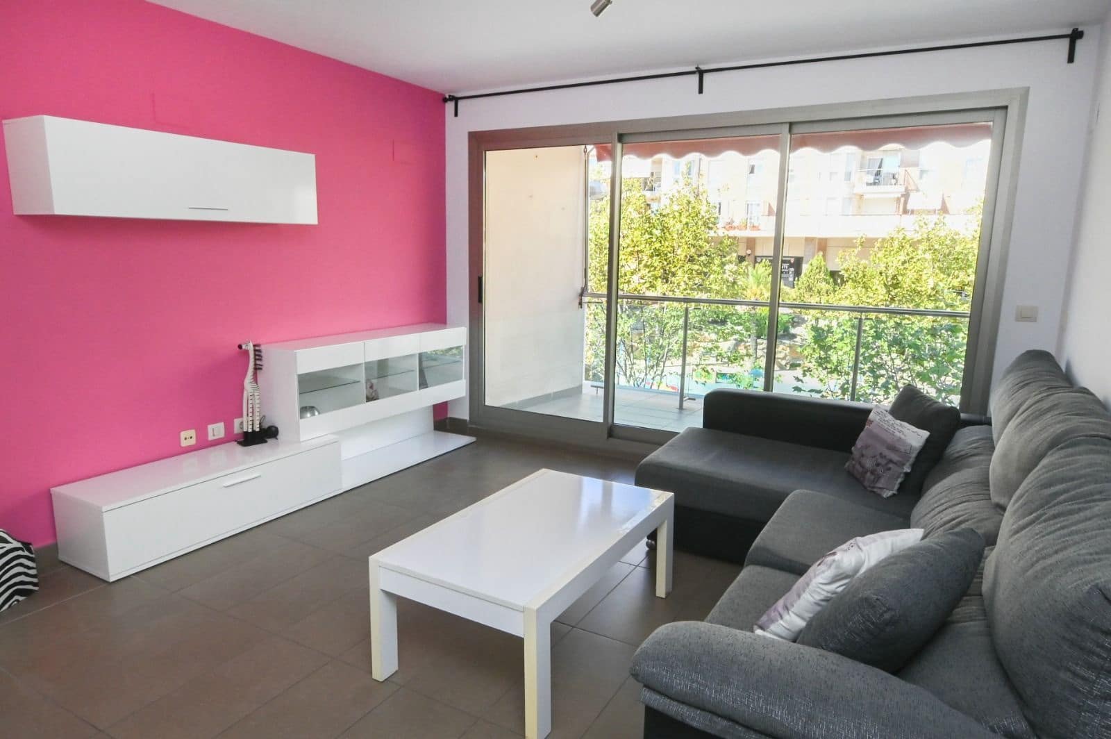 Apartamento de 2 habitaciones en Calpe / Calp en venta con piscina garaje - 279.900 € (Ref: 10049931)