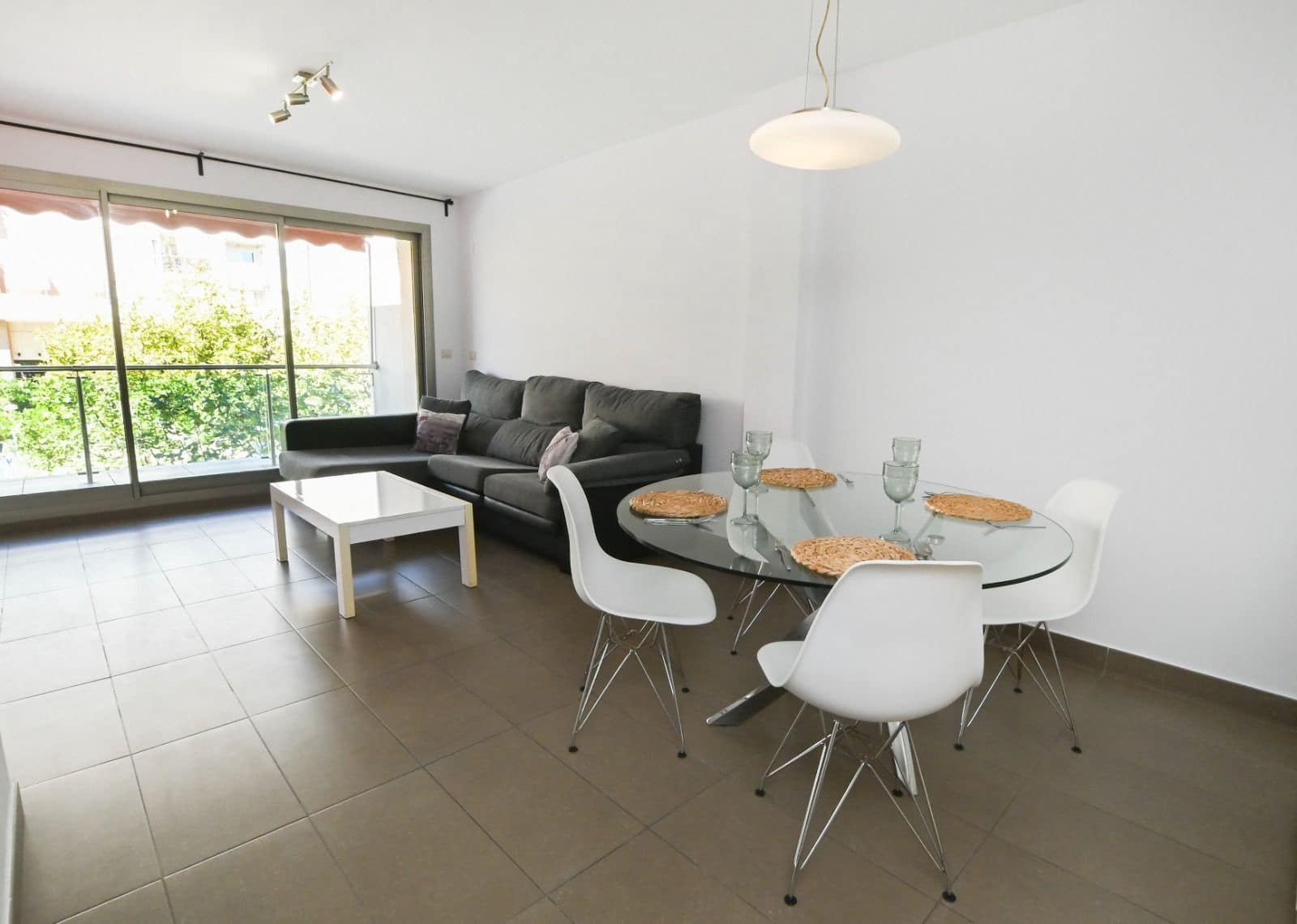Apartamento de 2 habitaciones en Calpe / Calp en venta con piscina garaje - 279.900 € (Ref: 10049931)