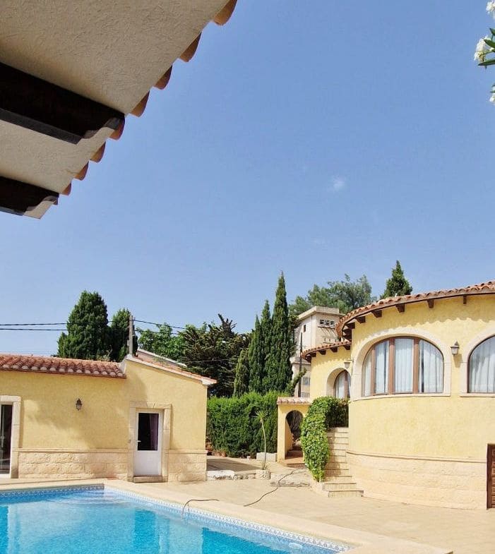 4 bedroom Villa for sale in Calpe / Calp with pool garage - € 750,000 (Ref: 10145751)