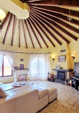 Chalet de 4 habitaciones en Calpe / Calp en venta con piscina garaje - 750.000 € (Ref: 10145751)