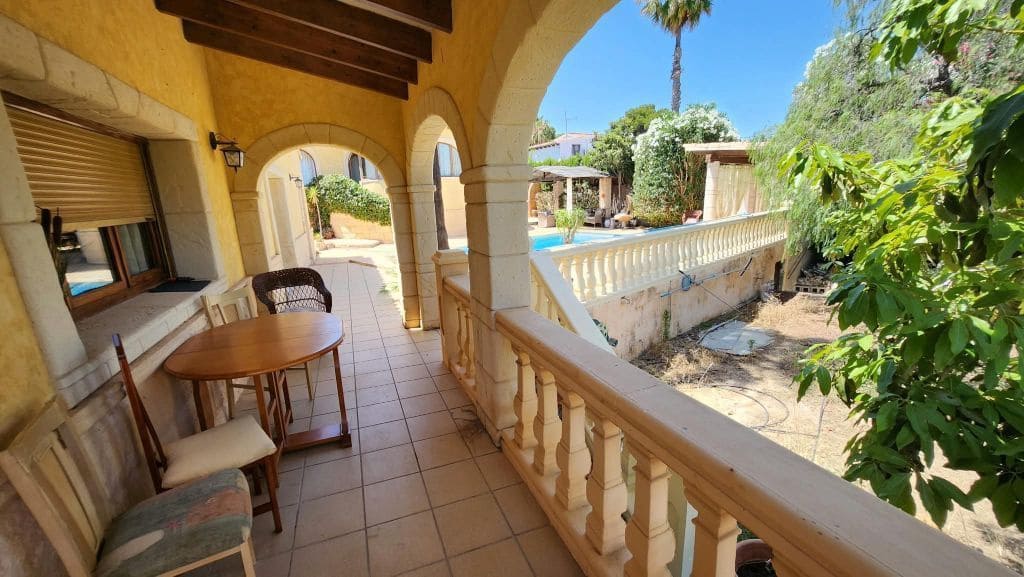 4 bedroom Villa for sale in Calpe / Calp with pool garage - € 750,000 (Ref: 10145751)