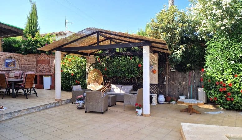 4 bedroom Villa for sale in Calpe / Calp with pool garage - € 750,000 (Ref: 10145751)