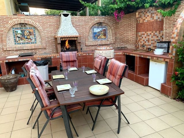 Chalet de 4 habitaciones en Calpe / Calp en venta con piscina garaje - 750.000 € (Ref: 10145751)