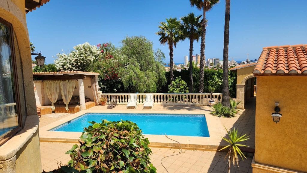 4 bedroom Villa for sale in Calpe / Calp with pool garage - € 750,000 (Ref: 10145751)