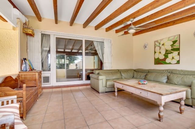 3 soverom Villa til salgs i Calpe / Calp med svømmebasseng garasje - € 560 000 (Ref: 9793247)