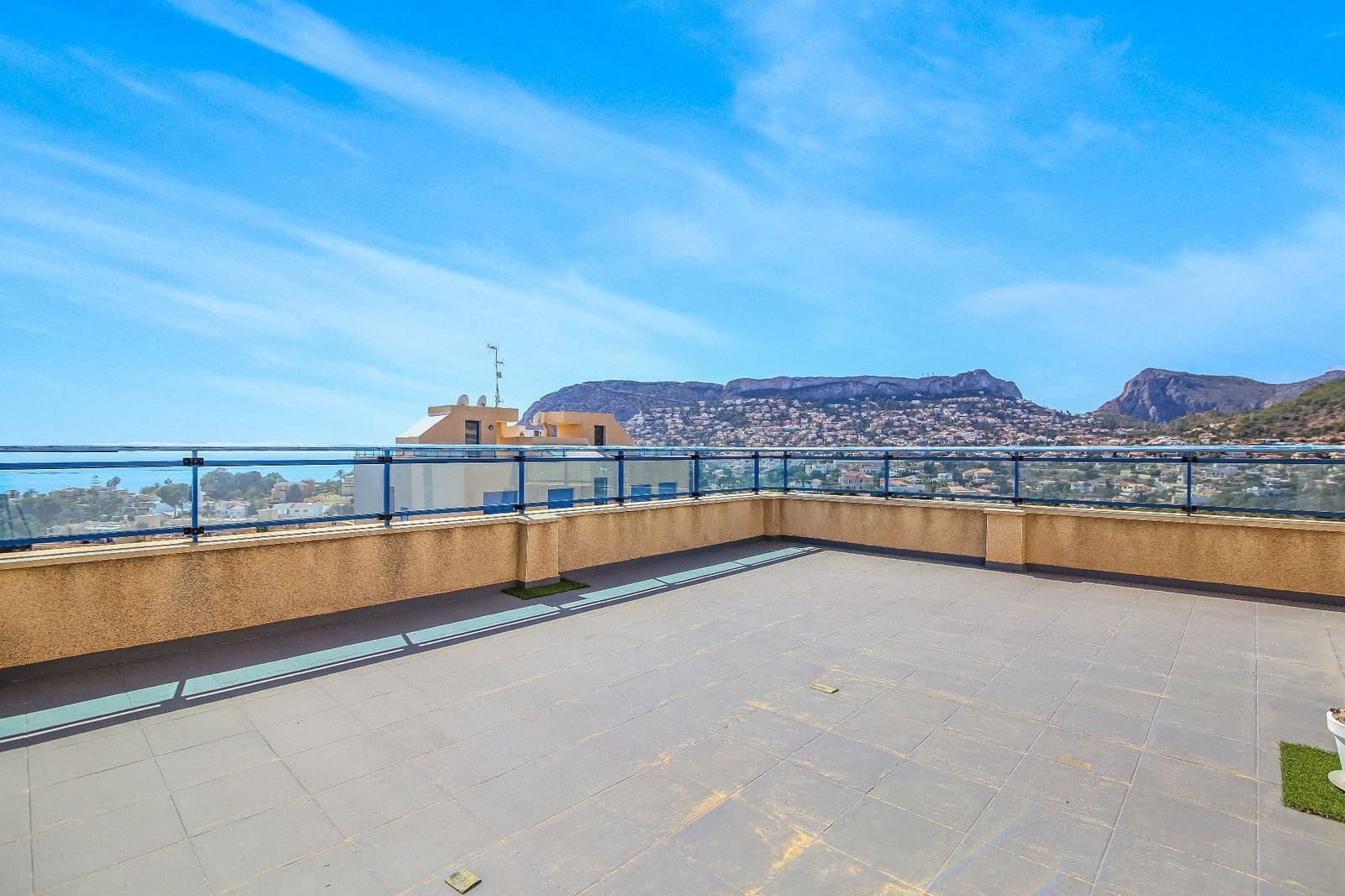 4 quarto Apartamento para venda em Calpe / Calp com piscina garagem - 950 000 € (Ref: 9793249)