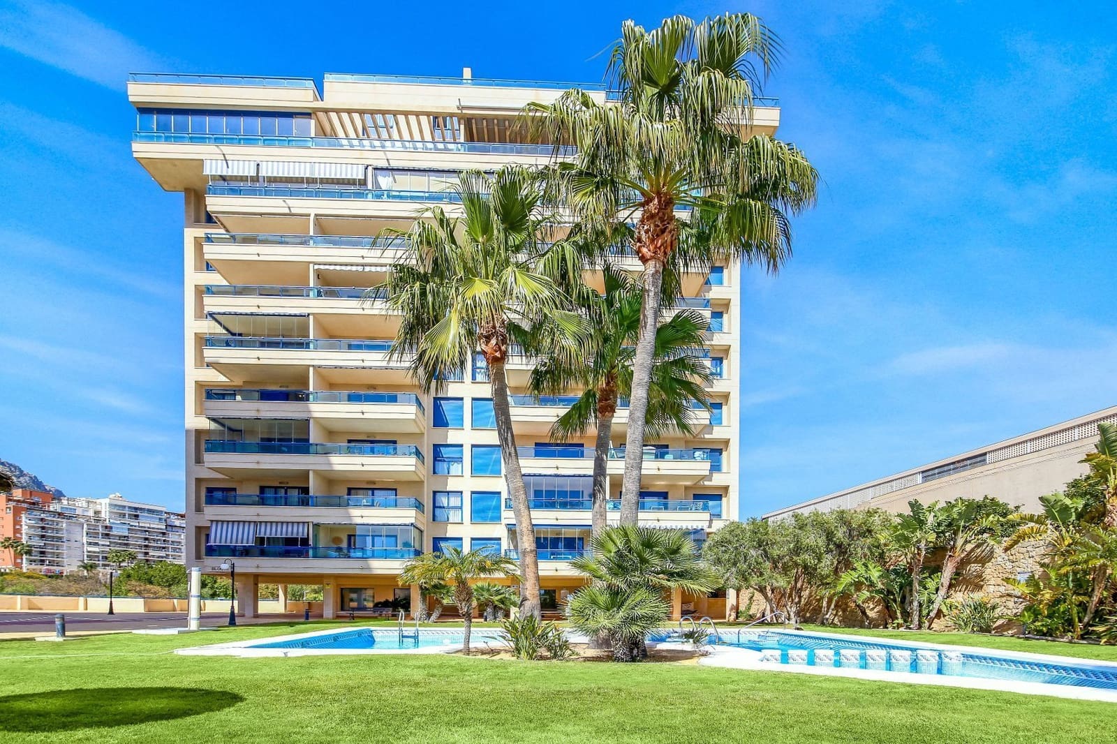 3 makuuhuone Kattohuoneisto myytävänä paikassa Calpe / Calp mukana uima-altaan 
autotalli - 1 250 000 € (Ref: 9793250)