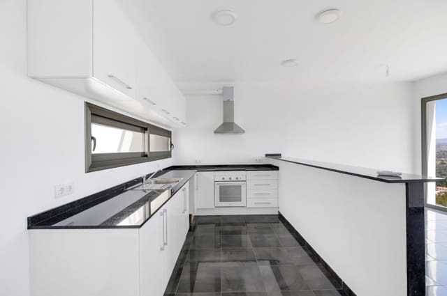 3 slaapkamer Halfvrijstaande villa te koop in Calpe / Calp met zwembad garage - € 568.500 (Ref: 9806107)