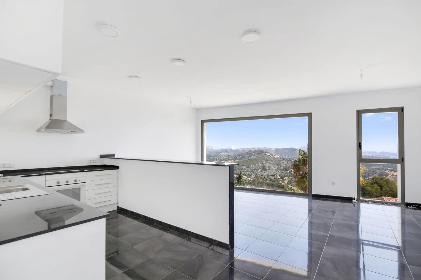 3 makuuhuone Paritalo myytävänä paikassa Calpe / Calp mukana uima-altaan 
autotalli - 568 500 € (Ref: 9806107)