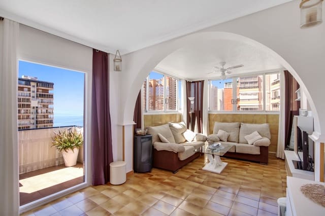 4 bedroom Apartment for sale in Benidorm with pool garage - € 420,000 (Ref: 9807662)