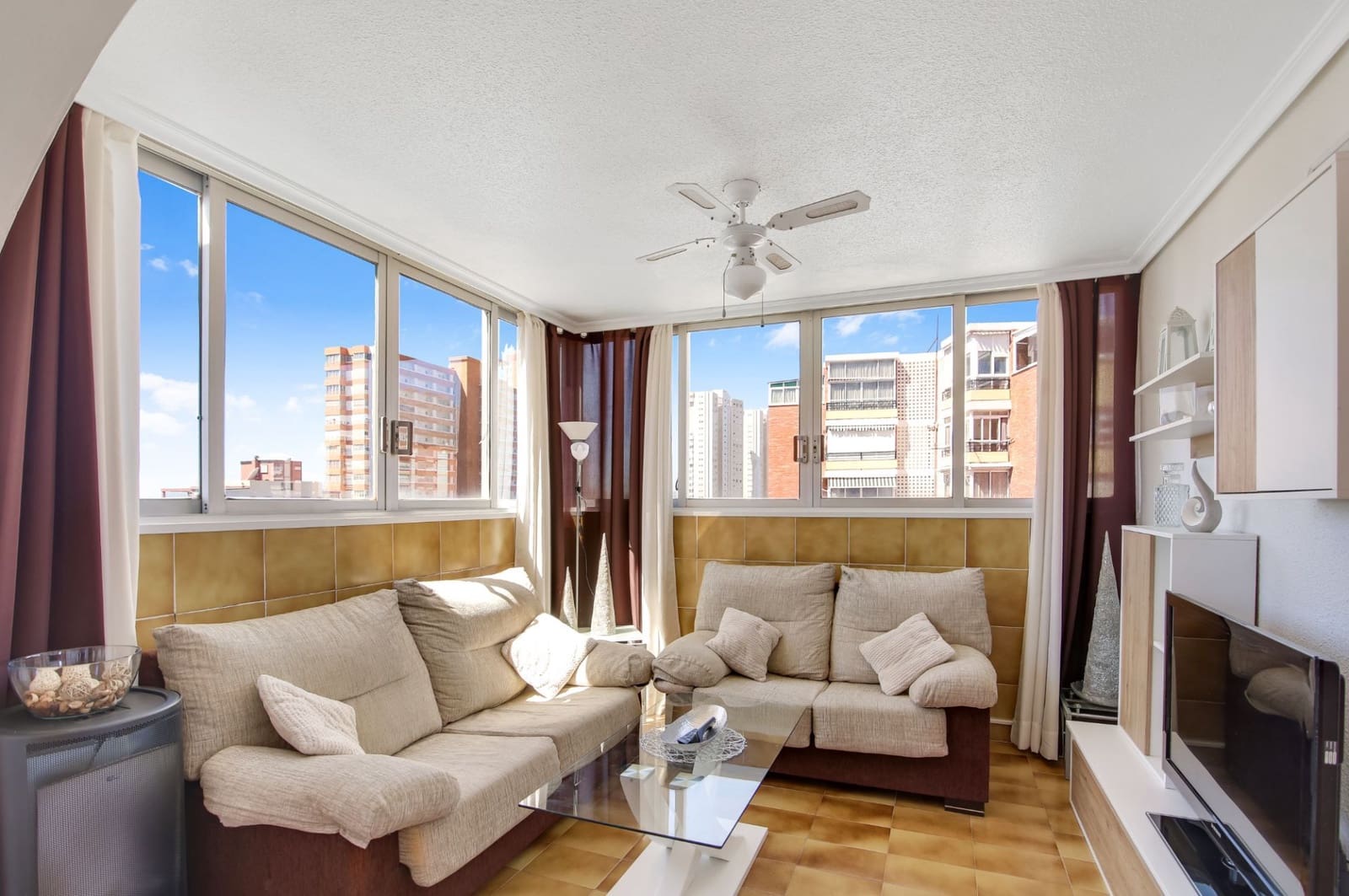 4 bedroom Apartment for sale in Benidorm with pool garage - € 420,000 (Ref: 9807662)