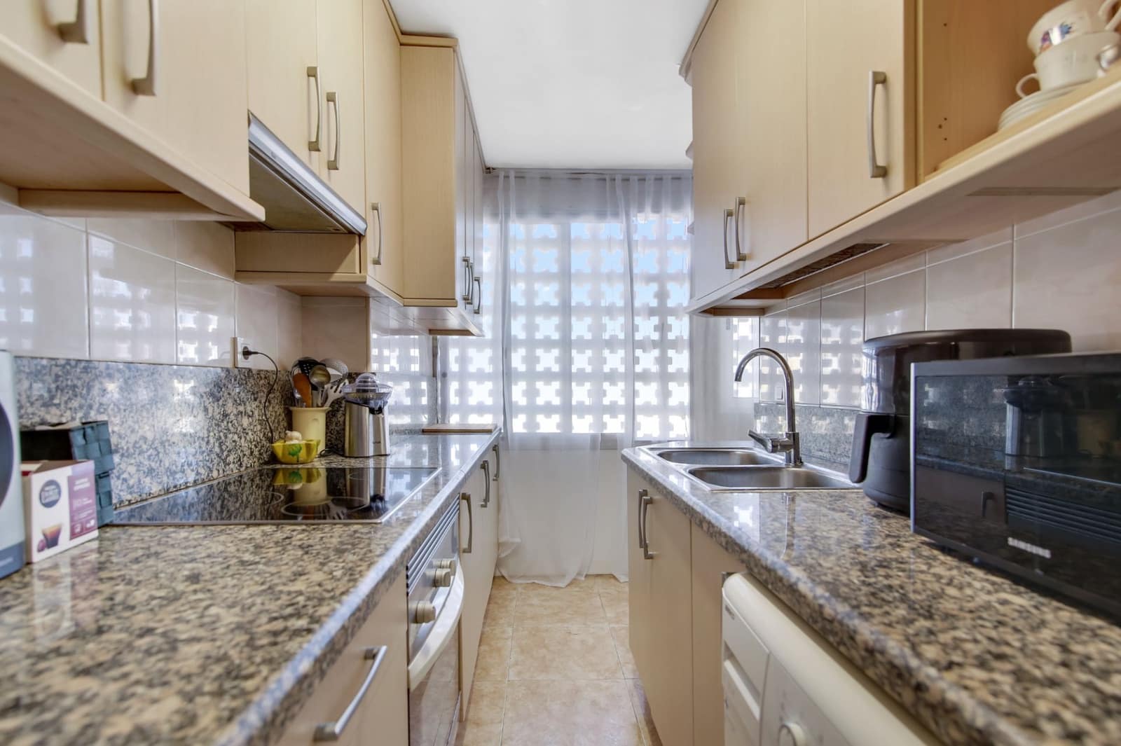 4 bedroom Apartment for sale in Benidorm with pool garage - € 420,000 (Ref: 9807662)