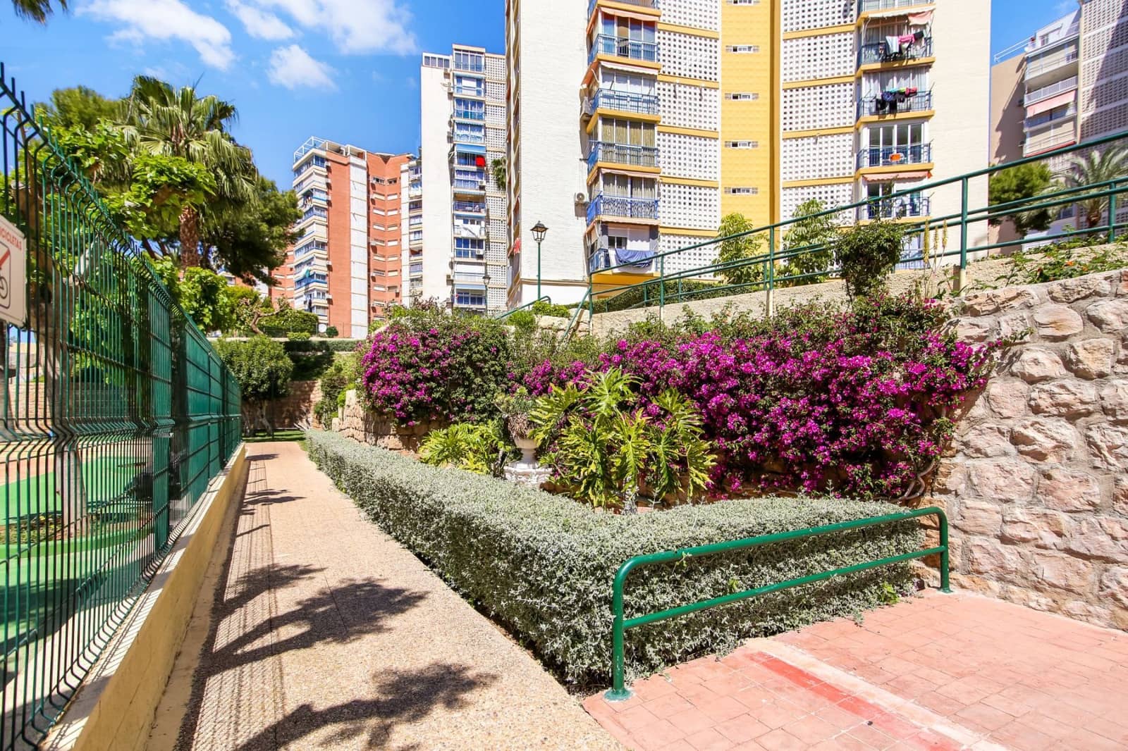 4 bedroom Apartment for sale in Benidorm with pool garage - € 420,000 (Ref: 9807662)