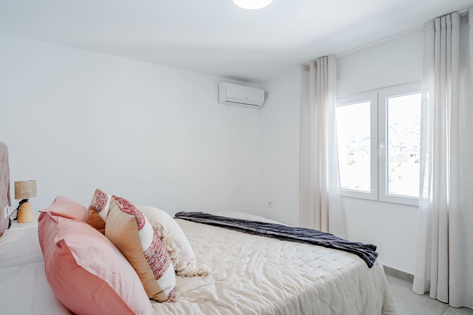 4 chambre Villa/Maison à vendre à Calpe / Calp avec piscine garage - 1 099 000 € (Ref: 9864040)