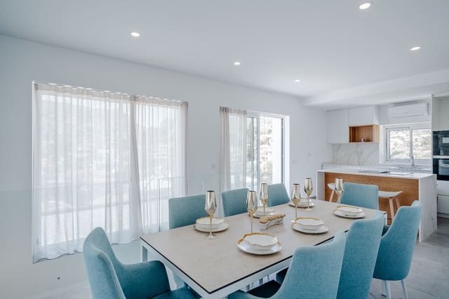 4 chambre Villa/Maison à vendre à Calpe / Calp avec piscine garage - 1 099 000 € (Ref: 9864040)