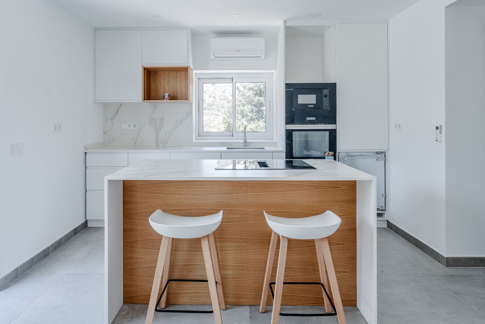 4 chambre Villa/Maison à vendre à Calpe / Calp avec piscine garage - 1 099 000 € (Ref: 9864040)