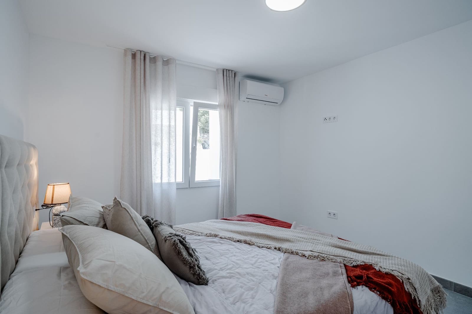 4 chambre Villa/Maison à vendre à Calpe / Calp avec piscine garage - 1 099 000 € (Ref: 9864040)