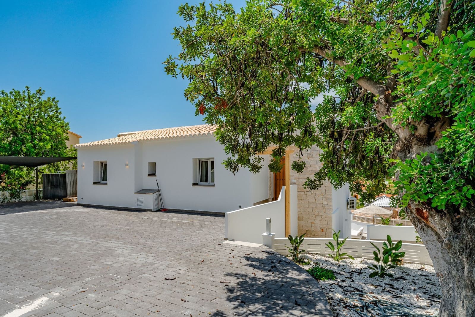 4 chambre Villa/Maison à vendre à Calpe / Calp avec piscine garage - 1 099 000 € (Ref: 9864040)