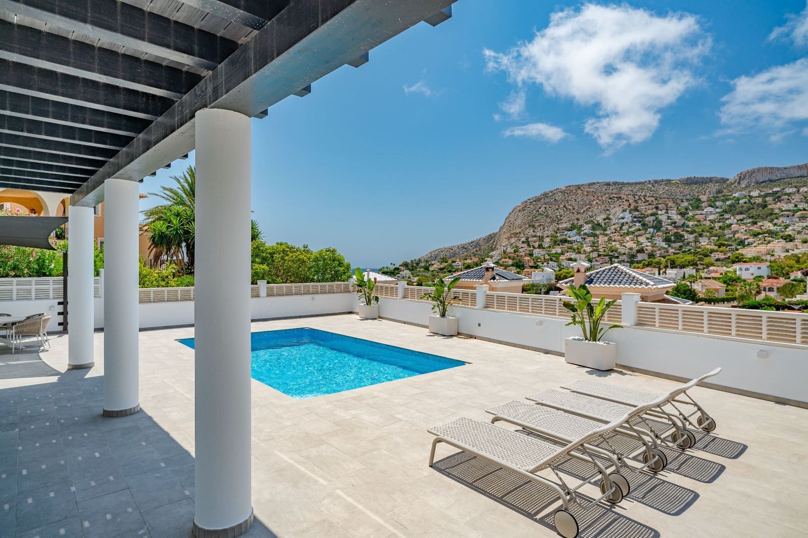4 chambre Villa/Maison à vendre à Calpe / Calp avec piscine garage - 1 099 000 € (Ref: 9864040)