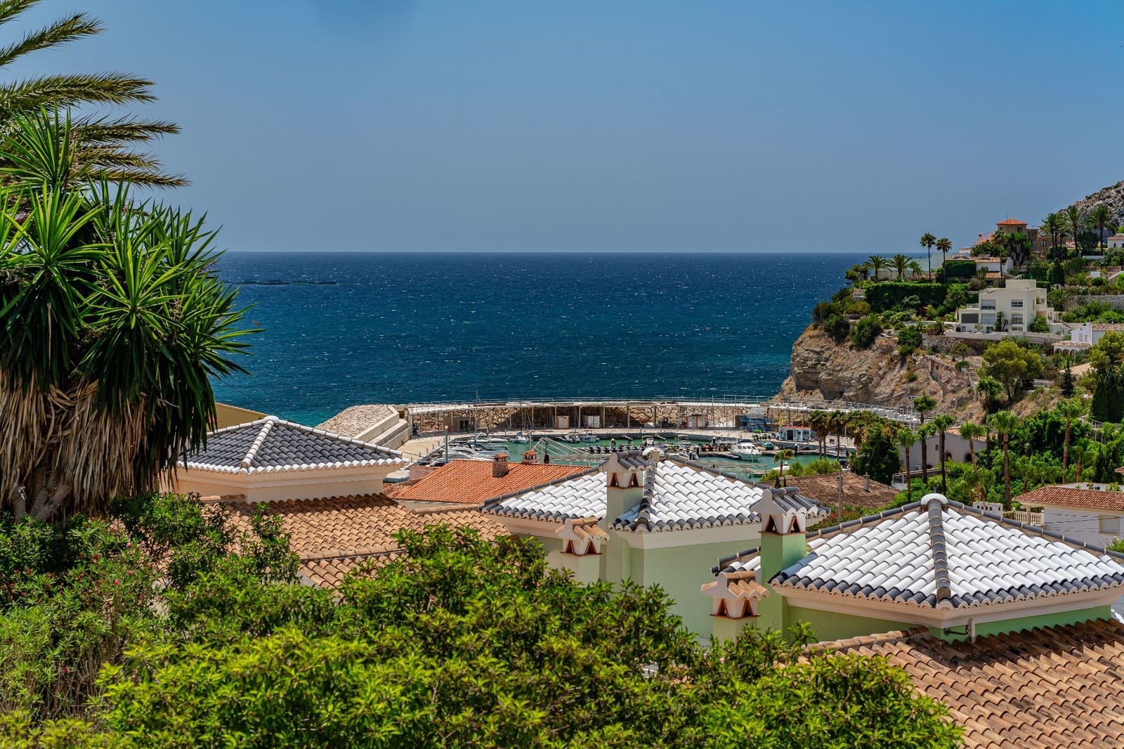 4 chambre Villa/Maison à vendre à Calpe / Calp avec piscine garage - 1 099 000 € (Ref: 9864040)