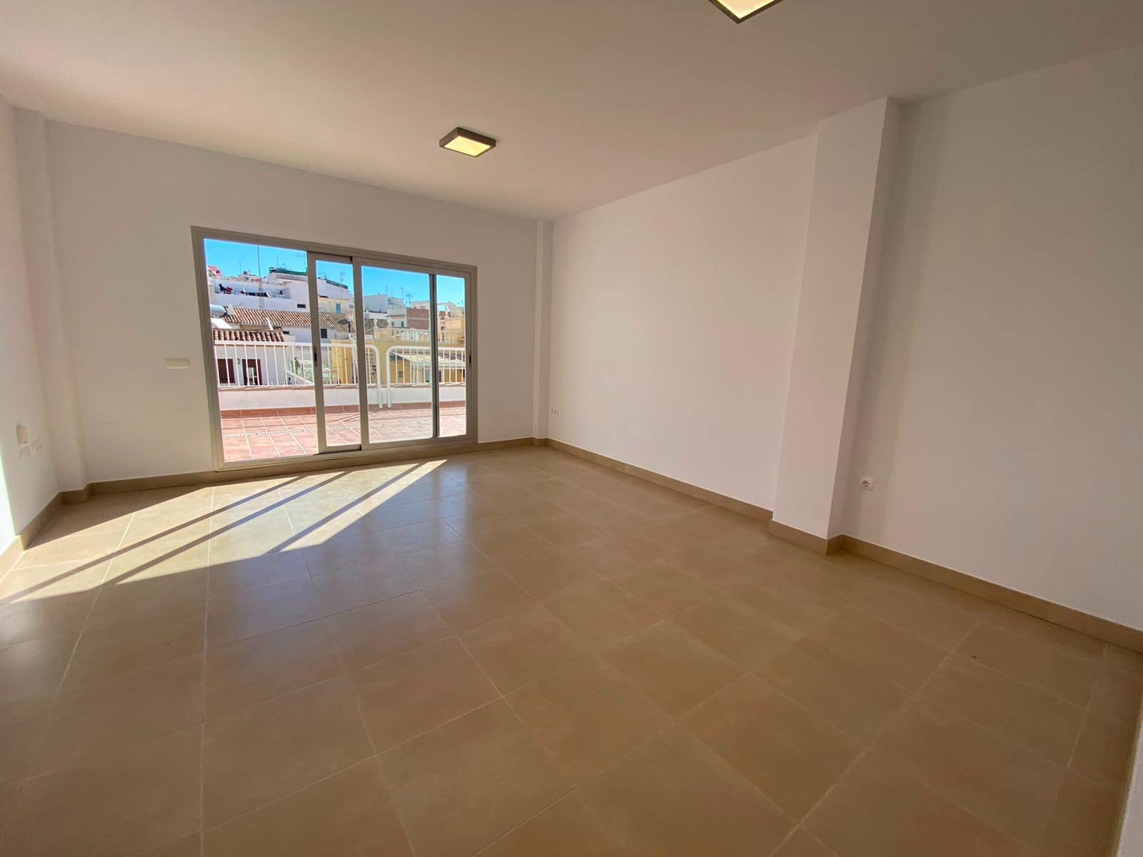 2 bedroom Apartment for sale in Calpe / Calp with garage - € 250,000 (Ref: 9895764)