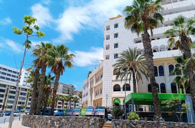 2 slaapkamer Appartement te koop in San Bartolome de Tirajana met zwembad garage - € 330.000 (Ref: 10023265)