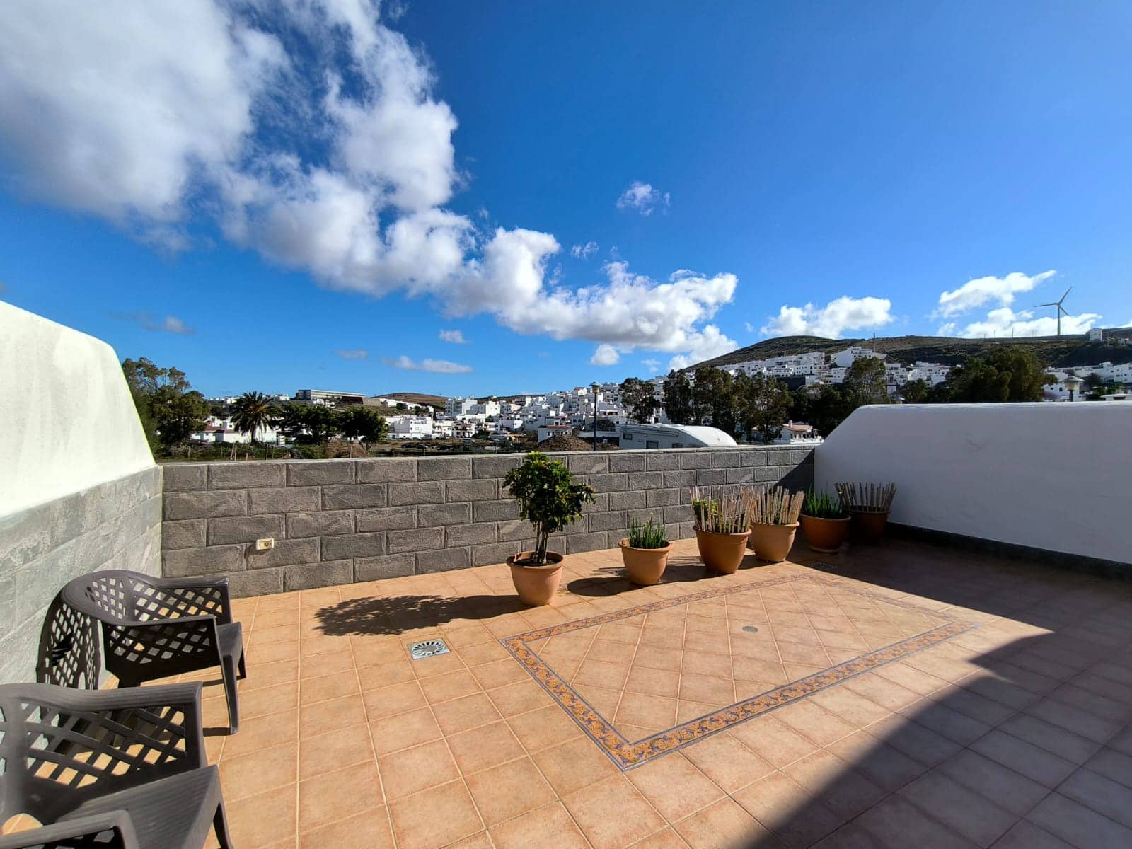 3 quarto Moradia Geminada para venda em Agaete com garagem - 370 000 € (Ref: 9840815)