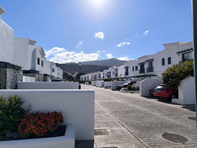3 quarto Moradia Geminada para venda em Agaete com garagem - 370 000 € (Ref: 9840815)