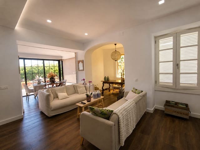 Chalet de 3 habitaciones en Las Palmas de Gran Canaria en alquiler - 3.000 € (Ref: 9840854)