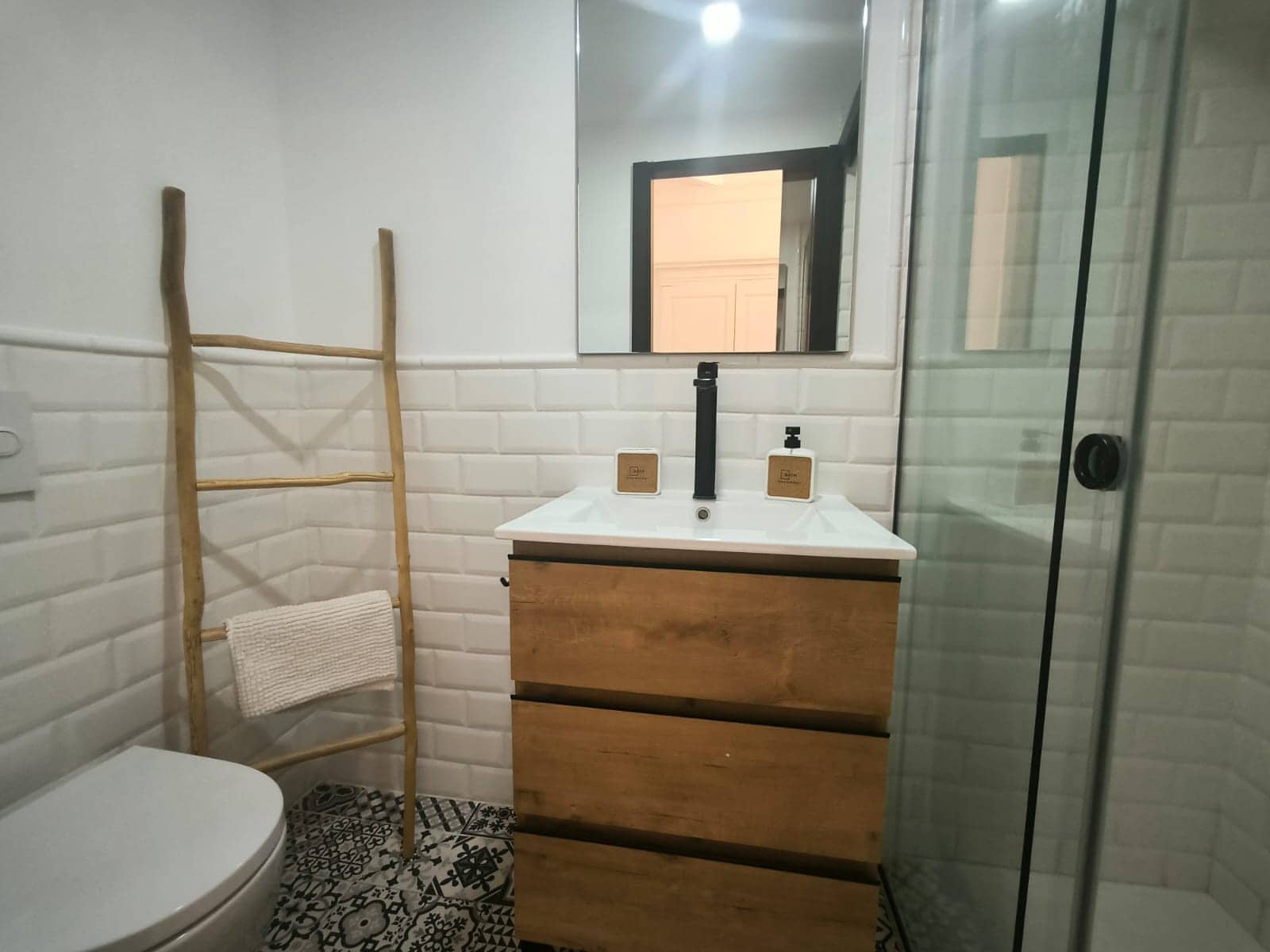 Chalet de 3 habitaciones en Las Palmas de Gran Canaria en alquiler - 3.000 € (Ref: 9840854)