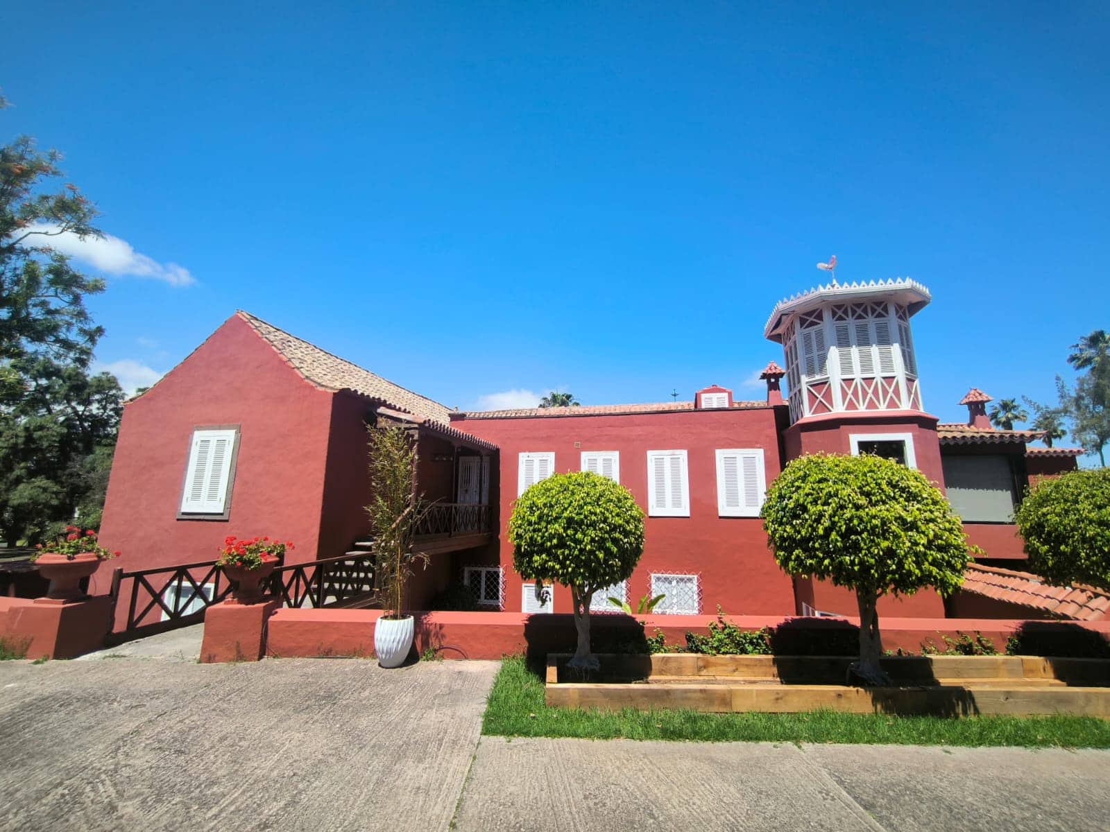 Chalet de 3 habitaciones en Las Palmas de Gran Canaria en alquiler - 3.000 € (Ref: 9840854)