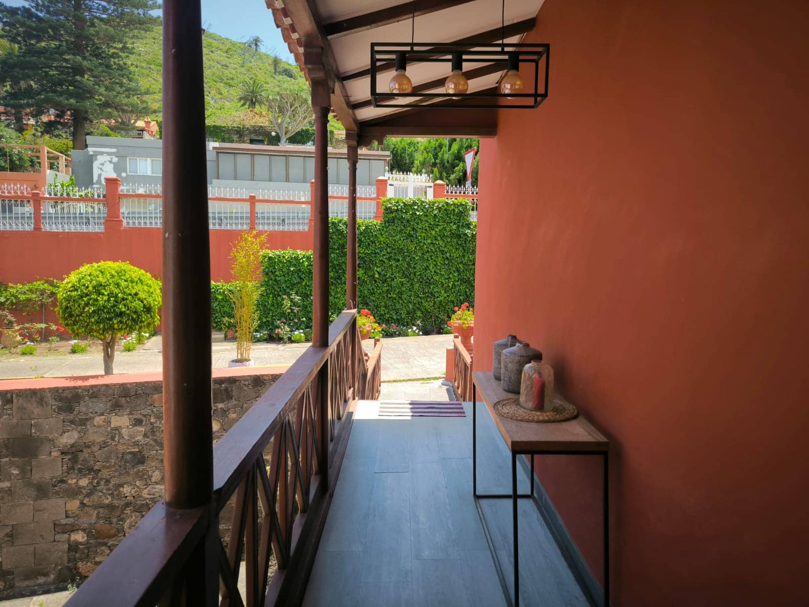 Chalet de 3 habitaciones en Las Palmas de Gran Canaria en alquiler - 3.000 € (Ref: 9840854)