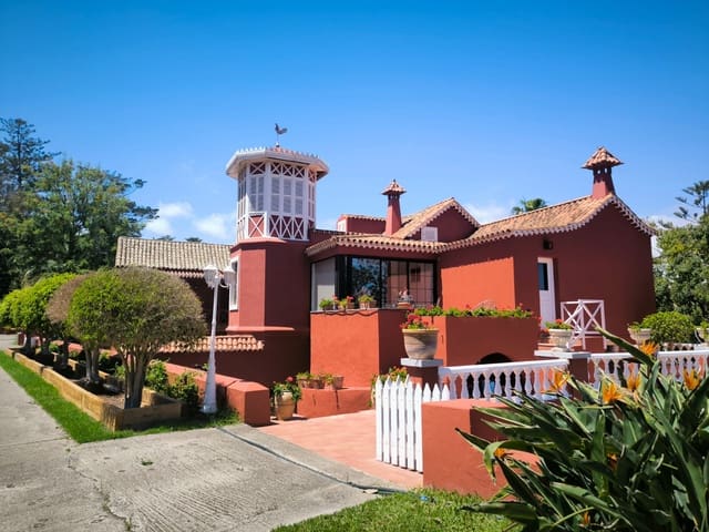 Chalet de 3 habitaciones en Las Palmas de Gran Canaria en alquiler - 3.000 € (Ref: 9840854)