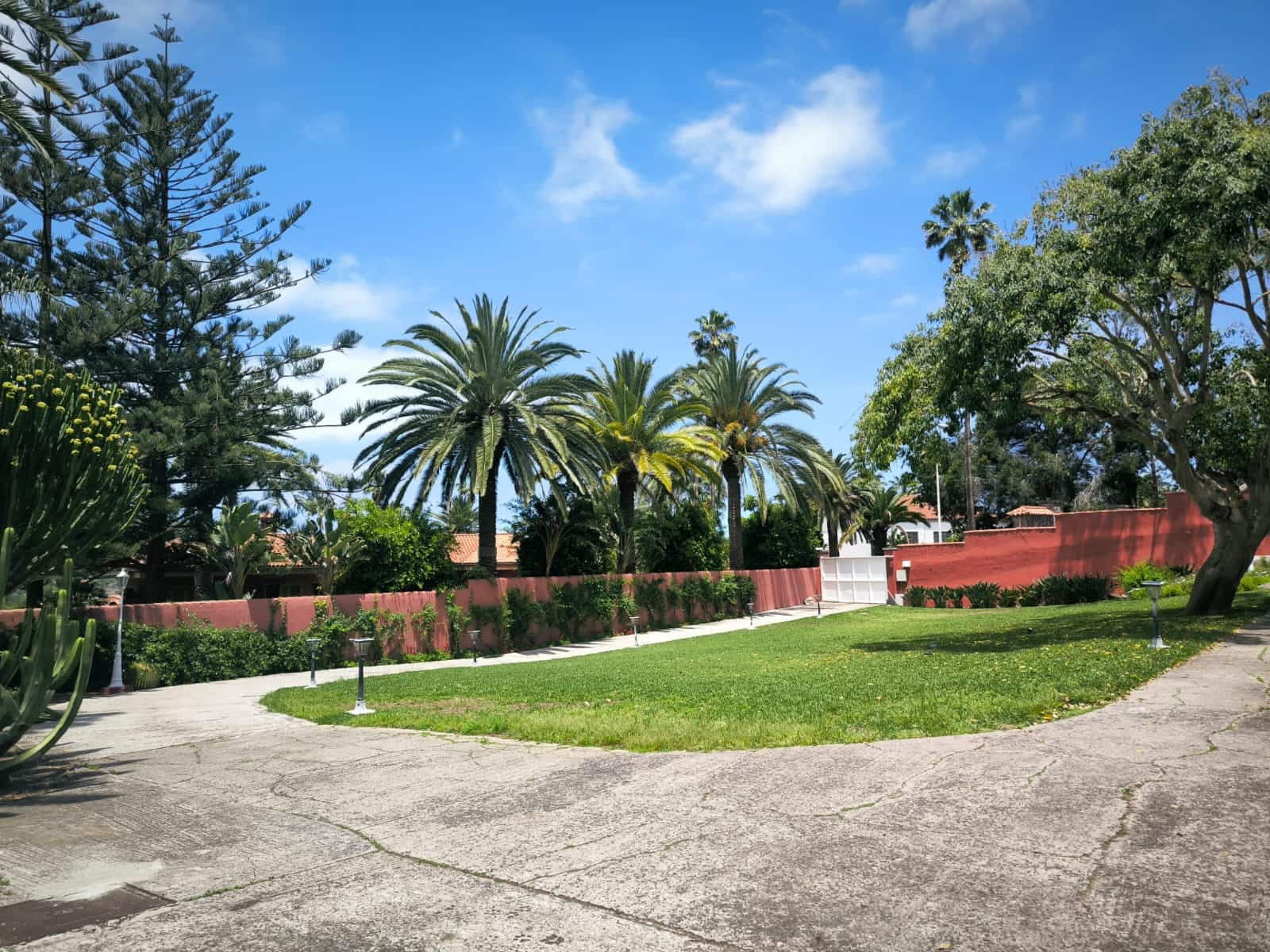 Chalet de 3 habitaciones en Las Palmas de Gran Canaria en alquiler - 3.000 € (Ref: 9840854)