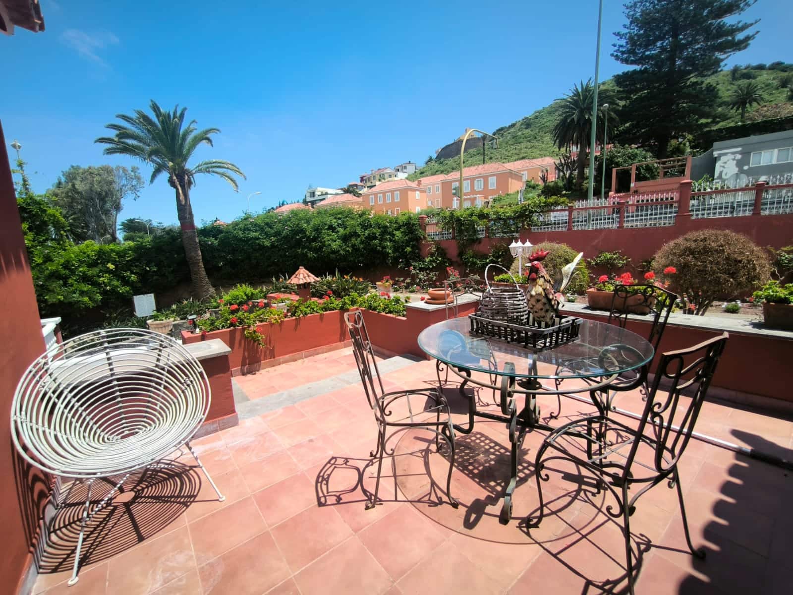 Chalet de 3 habitaciones en Las Palmas de Gran Canaria en alquiler - 3.000 € (Ref: 9840854)