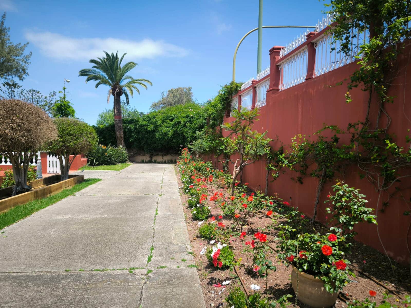 Chalet de 3 habitaciones en Las Palmas de Gran Canaria en alquiler - 3.000 € (Ref: 9840854)