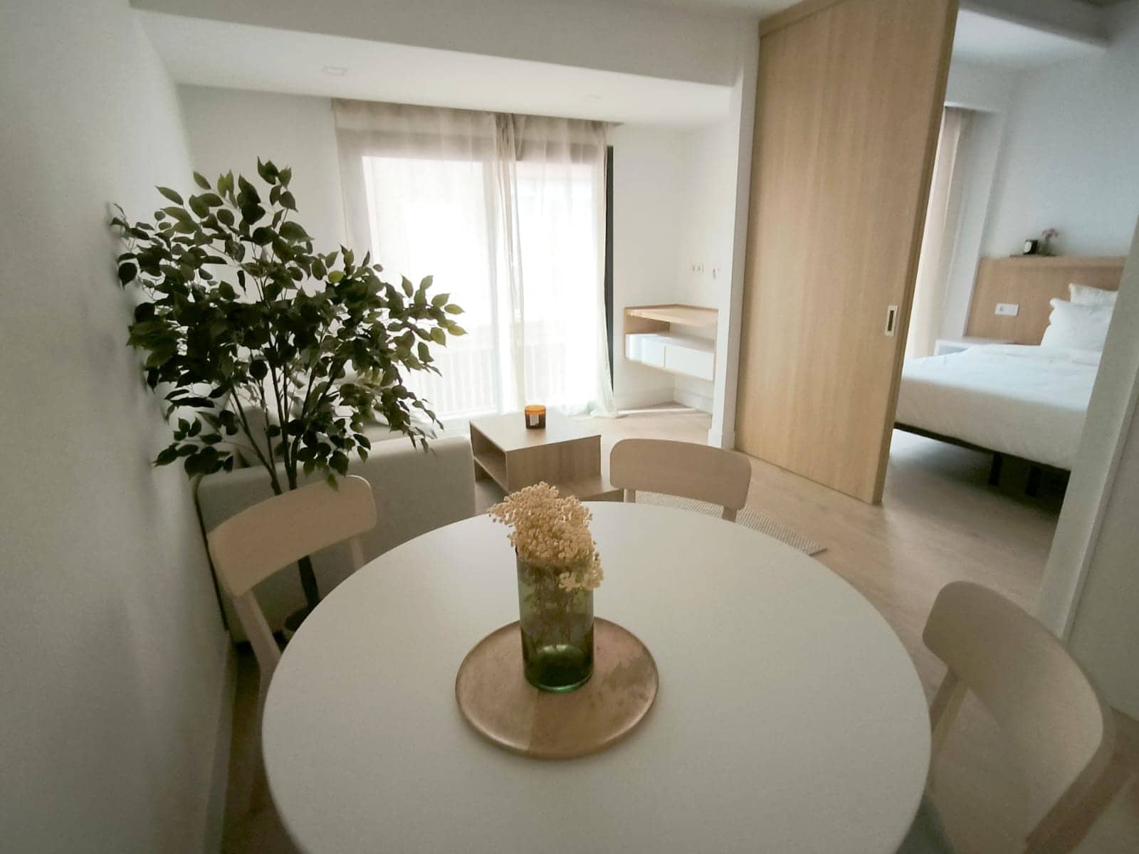 1 slaapkamer Flat te huur in Las Palmas de Gran Canaria - € 1.100 (Ref: 9996347)