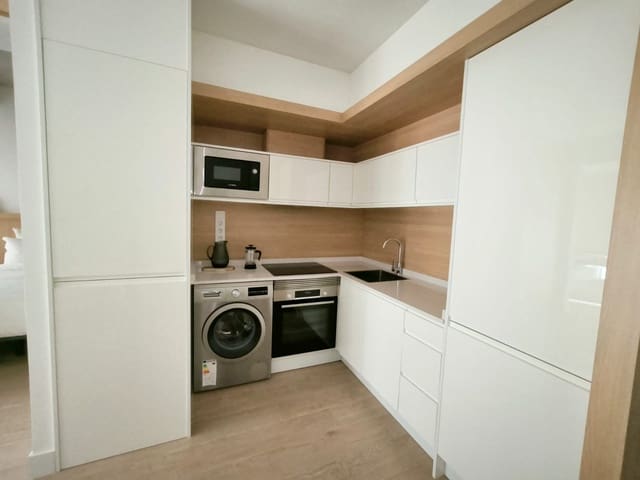 1 soverom Leilighet til leie i Las Palmas de Gran Canaria - € 1 100 (Ref: 9996347)
