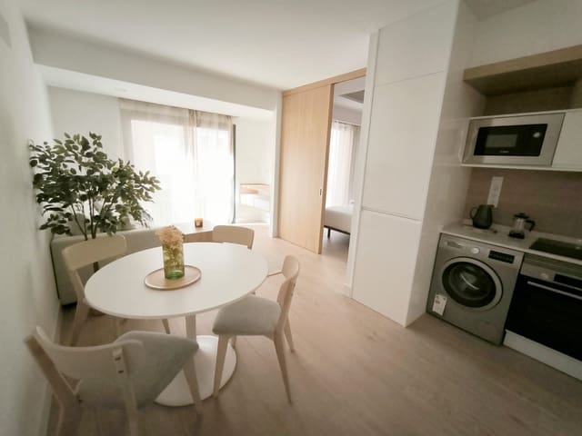1 soverom Leilighet til leie i Las Palmas de Gran Canaria - € 1 100 (Ref: 9996347)