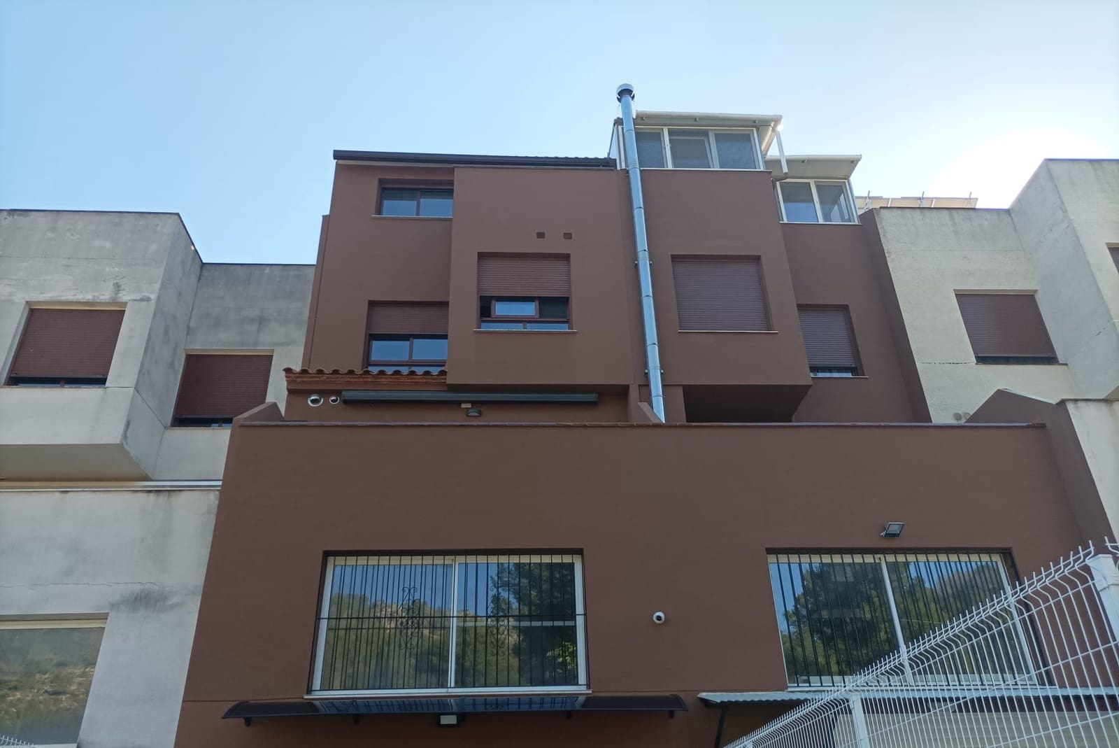 5 sovrum Radhus till salu i Ador med garage - 339 500 € (Ref: 9793396)